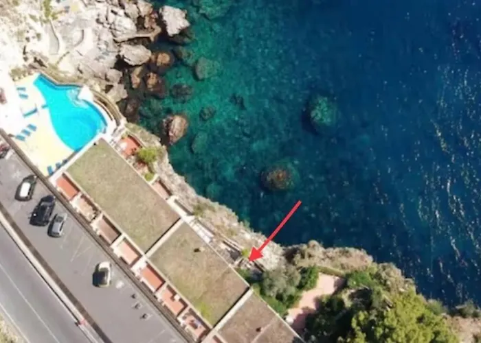 The View * 陶尔米纳